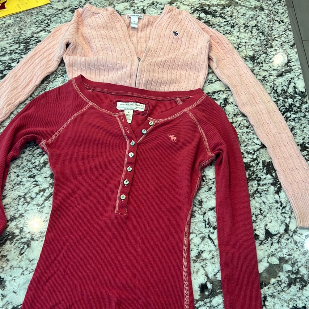 Abercrombie Size small long sleeve and zip up sweater